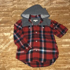 Tucker + Tate button down w/hood